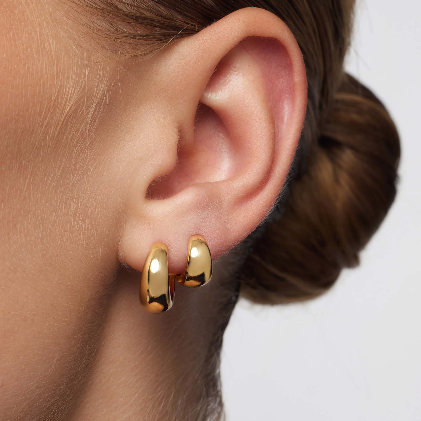 Mila – Polished Gold Mini Hoop Earrings