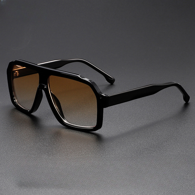 Clarence™ Regent Shields