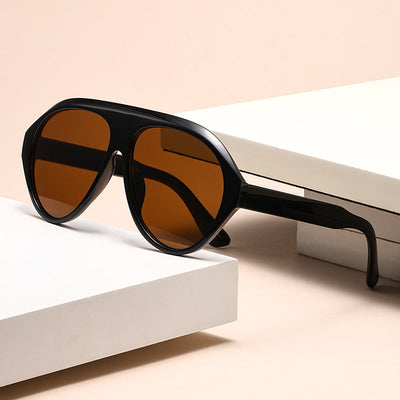 Clarence™ RetroWave