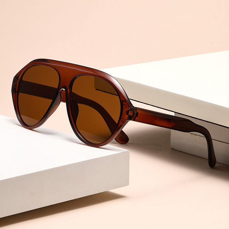 Clarence™ RetroWave